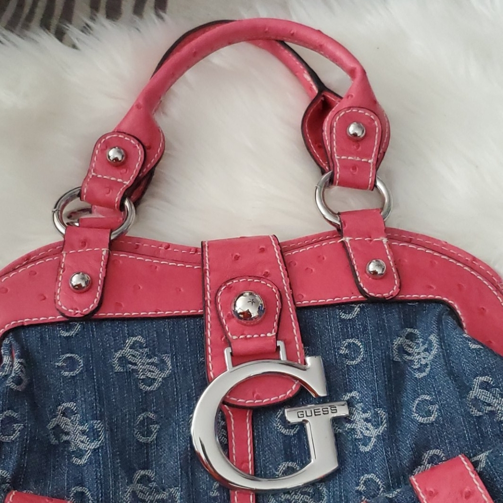 Guess purse - Picture 2 of 6